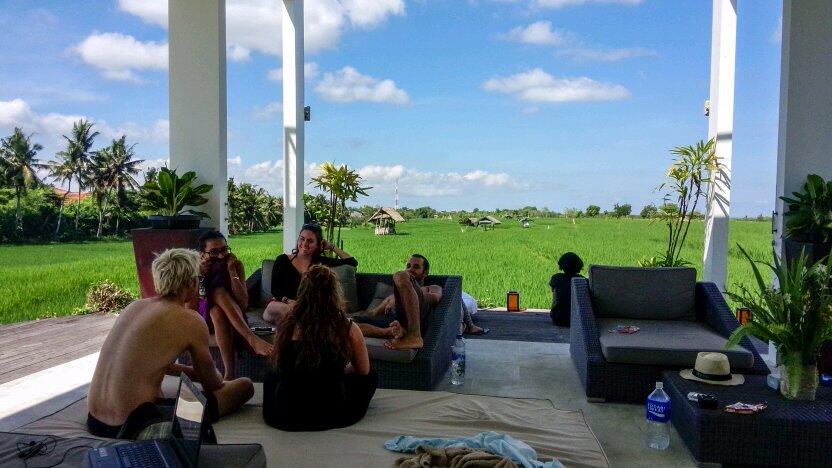 tourists stay in house in Canggu photo by iamMariza