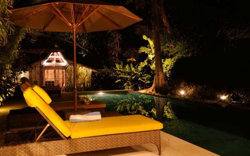 Night_ambience_in_villa_bali