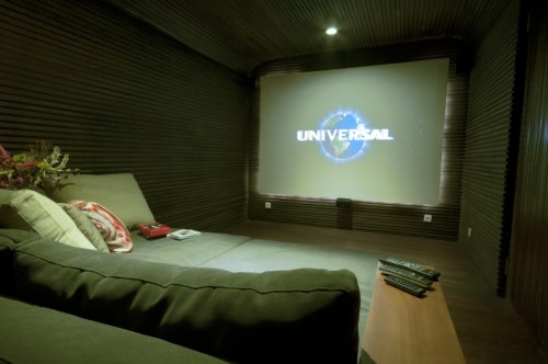 SmallBulung-Daya-int-deco-cinema-room-1