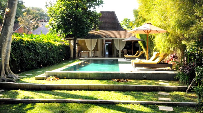 bali-holiday-rental-home-with-garden
