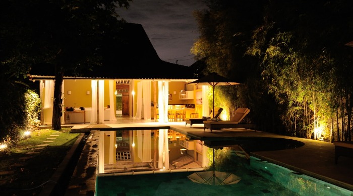 villa-adagian-night-ambiance